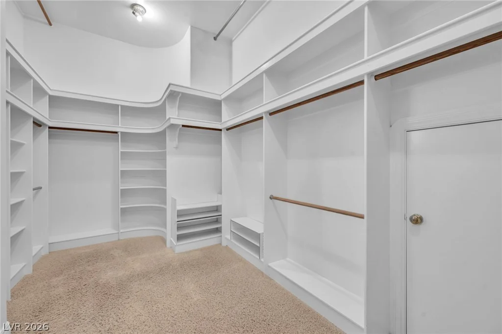 8798 Big Bluff, Las Vegas, NV 89148