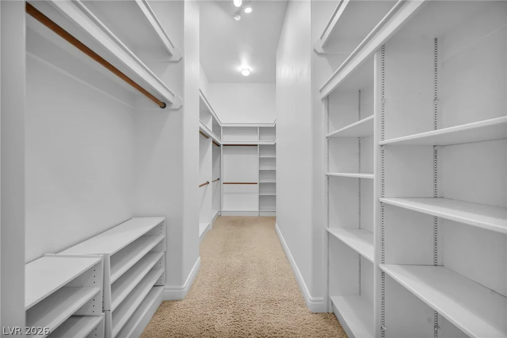 8798 Big Bluff, Las Vegas, NV 89148