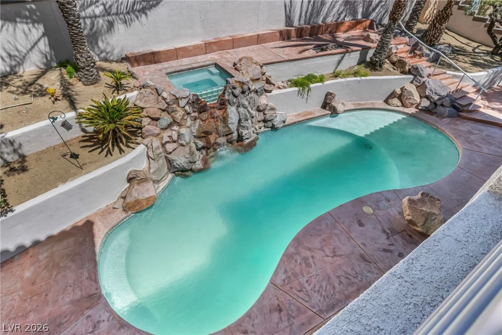 8798 Big Bluff, Las Vegas, NV 89148
