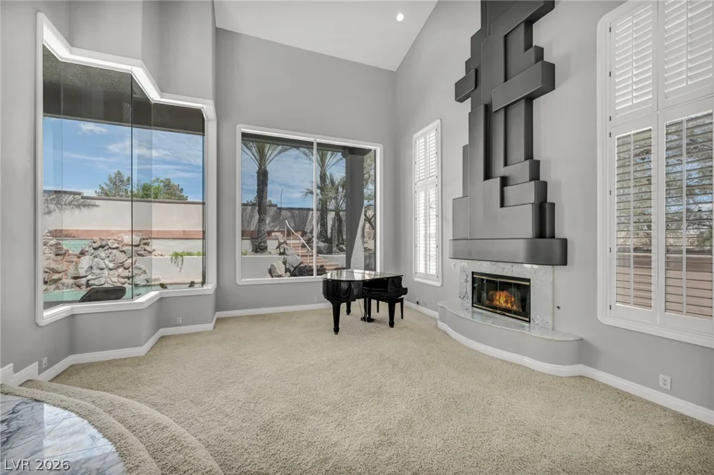 8798 Big Bluff, Las Vegas, NV 89148