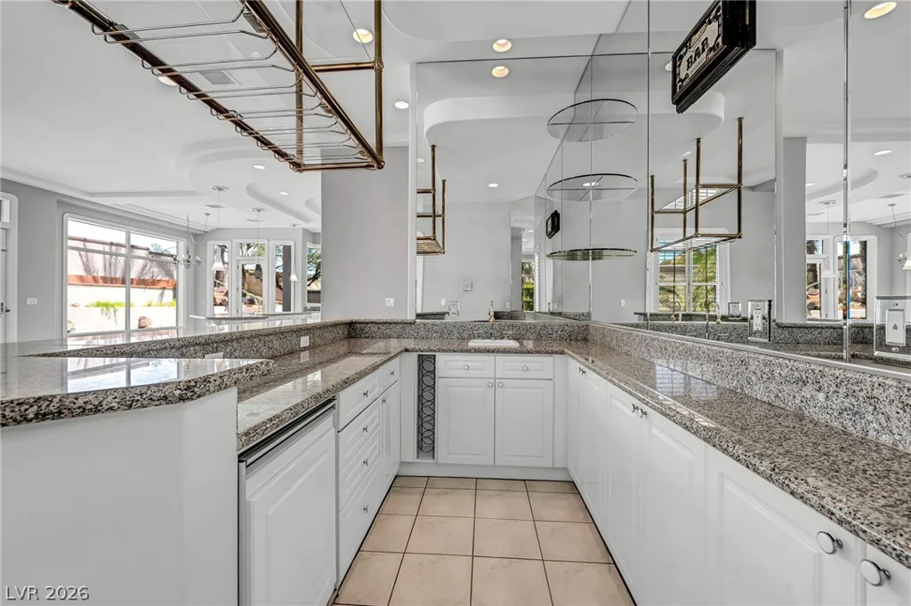 8798 Big Bluff, Las Vegas, NV 89148