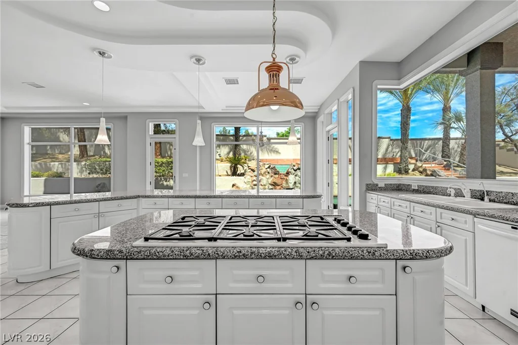 8798 Big Bluff, Las Vegas, NV 89148