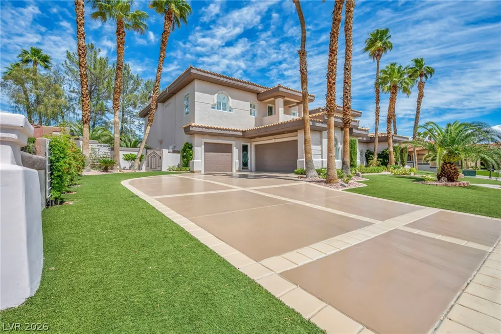 8798 Big Bluff, Las Vegas, NV 89148