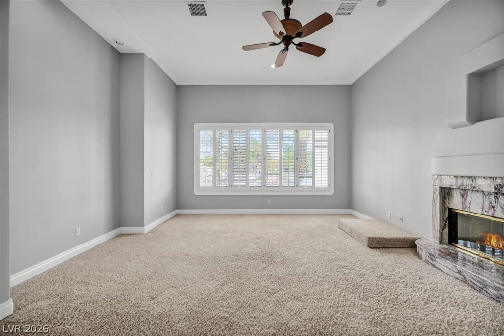 8798 Big Bluff, Las Vegas, NV 89148