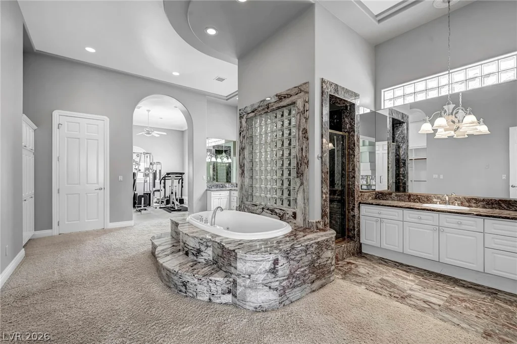 8798 Big Bluff, Las Vegas, NV 89148