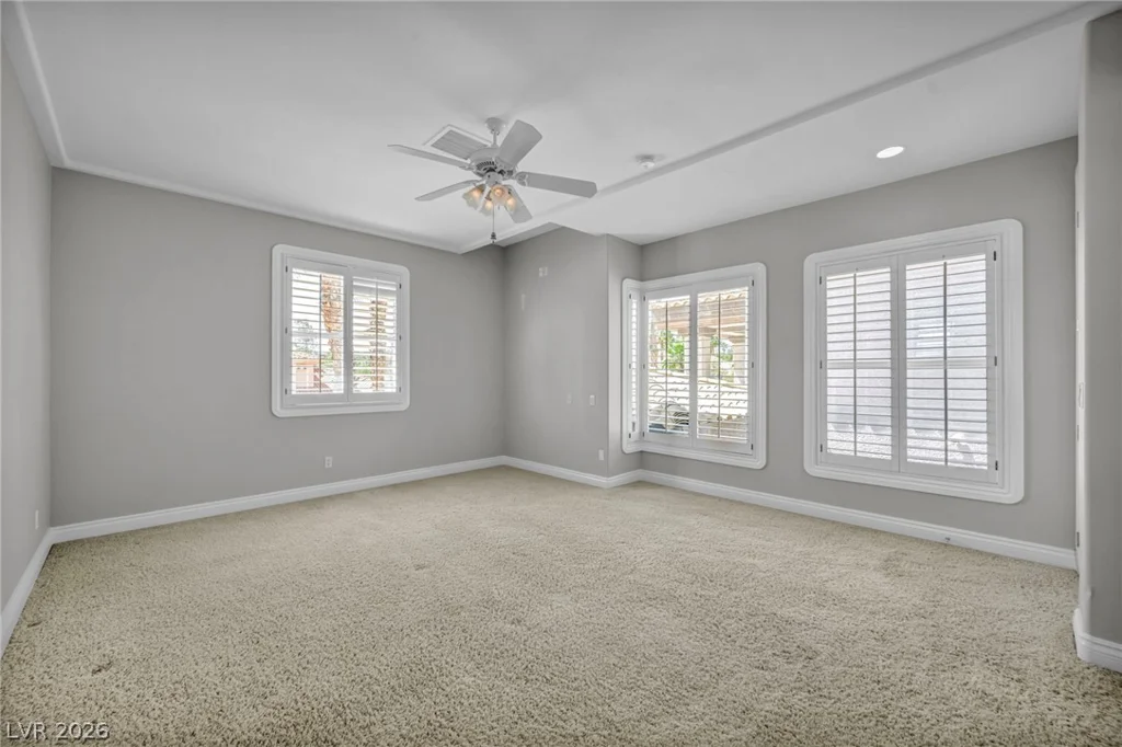 8798 Big Bluff, Las Vegas, NV 89148
