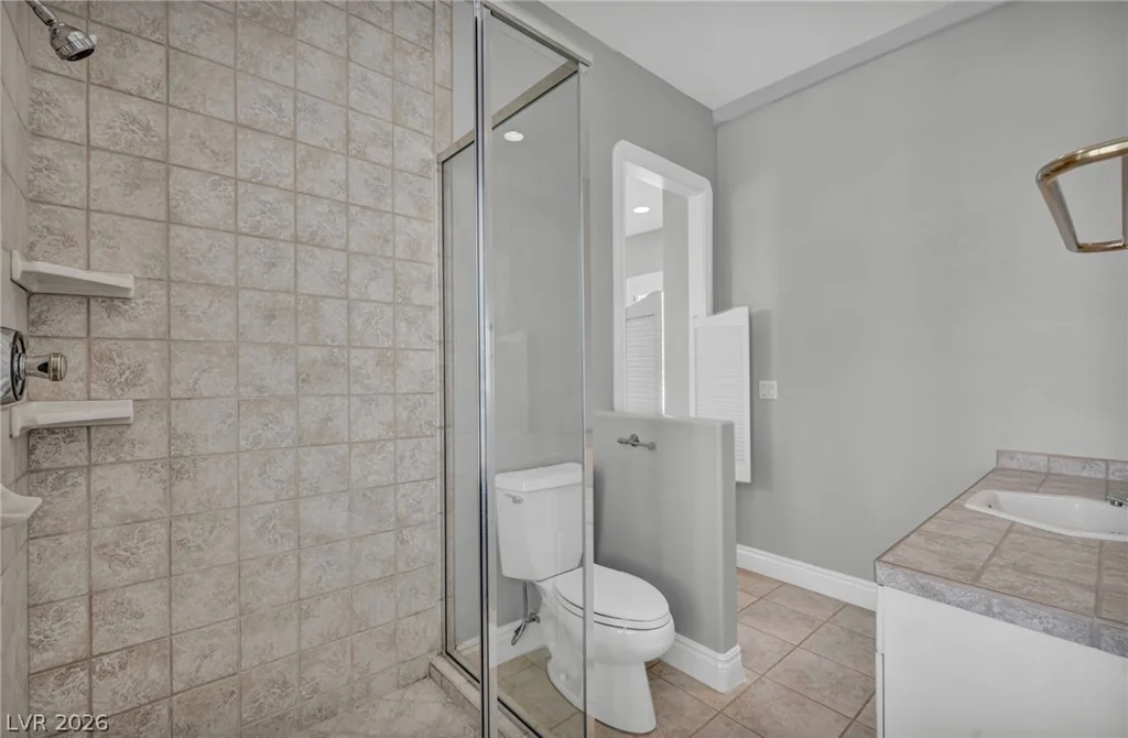 8798 Big Bluff, Las Vegas, NV 89148