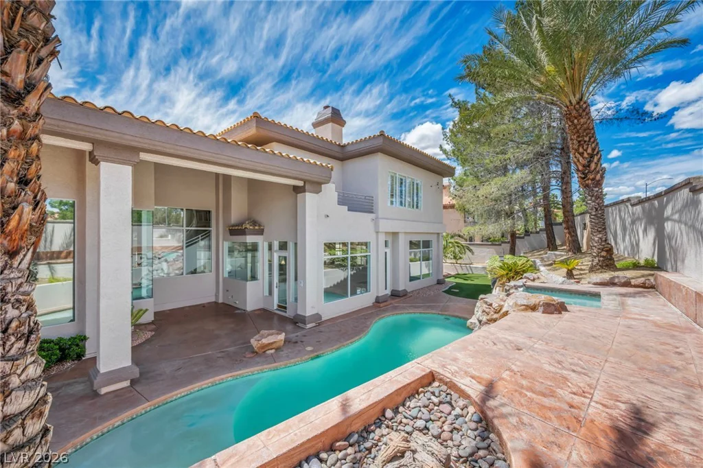 8798 Big Bluff, Las Vegas, NV 89148