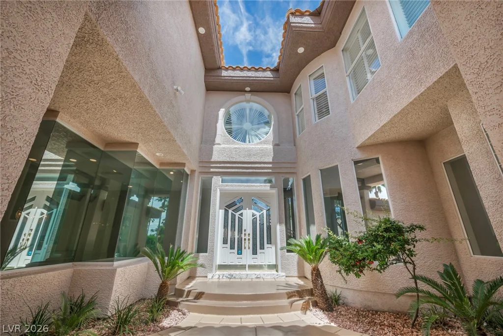 8798 Big Bluff, Las Vegas, NV 89148