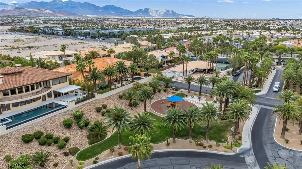 8798 Big Bluff, Las Vegas, NV 89148
