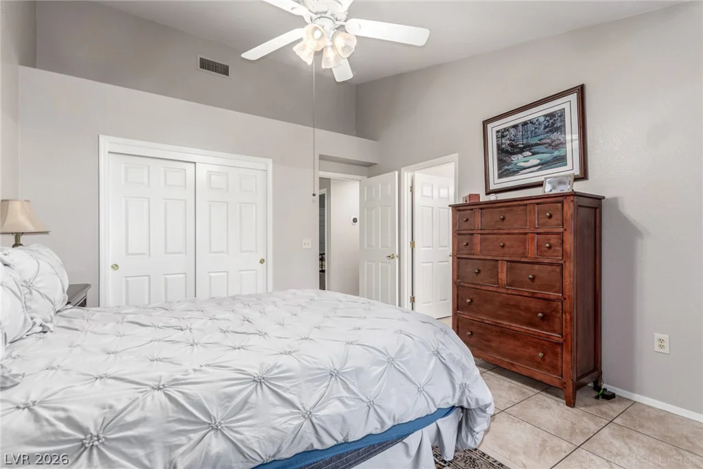 2712 Showcase, Las Vegas, NV 89134