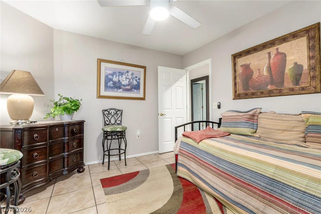 2712 Showcase, Las Vegas, NV 89134