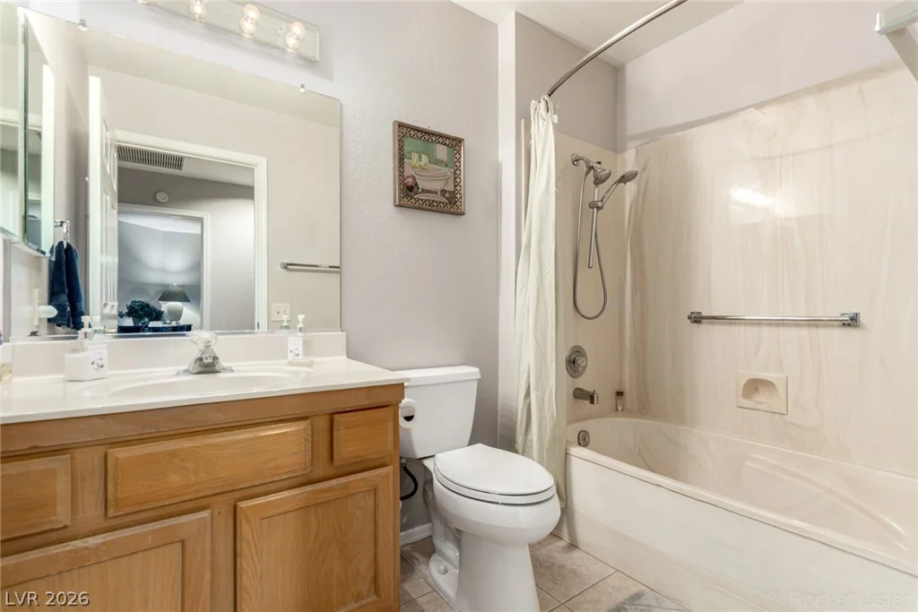 2712 Showcase, Las Vegas, NV 89134