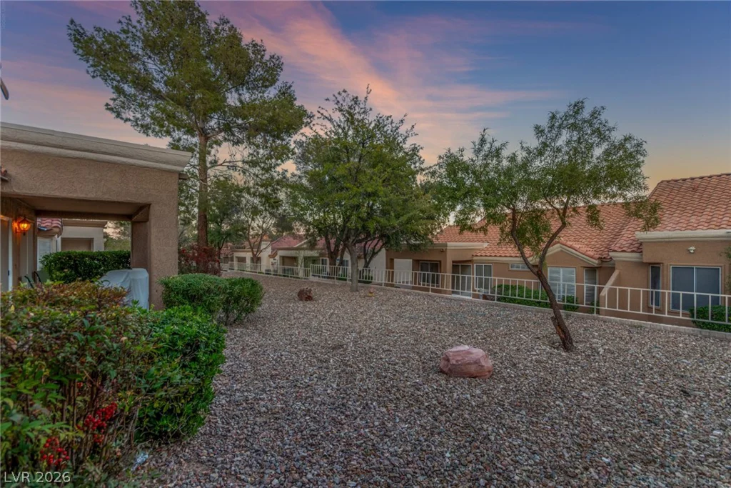 2712 Showcase, Las Vegas, NV 89134