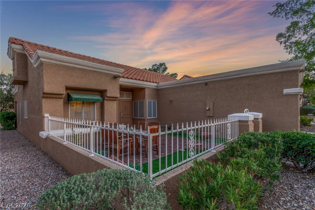 2712 Showcase, Las Vegas, NV 89134