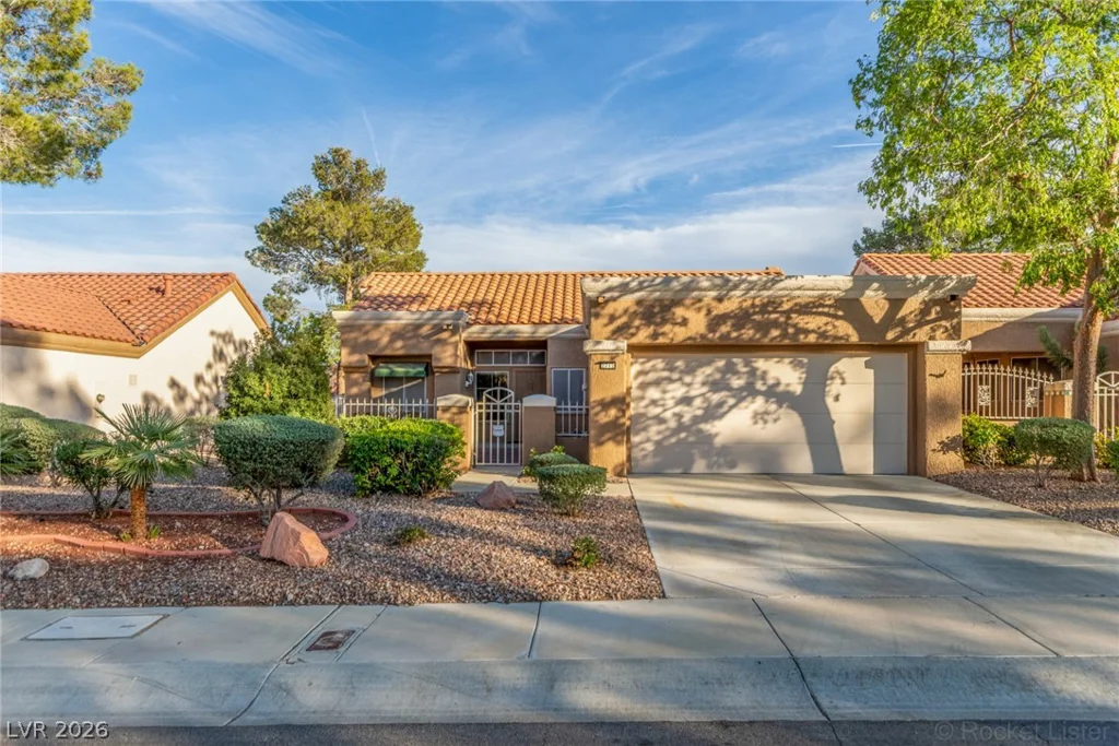 2712 Showcase, Las Vegas, NV 89134