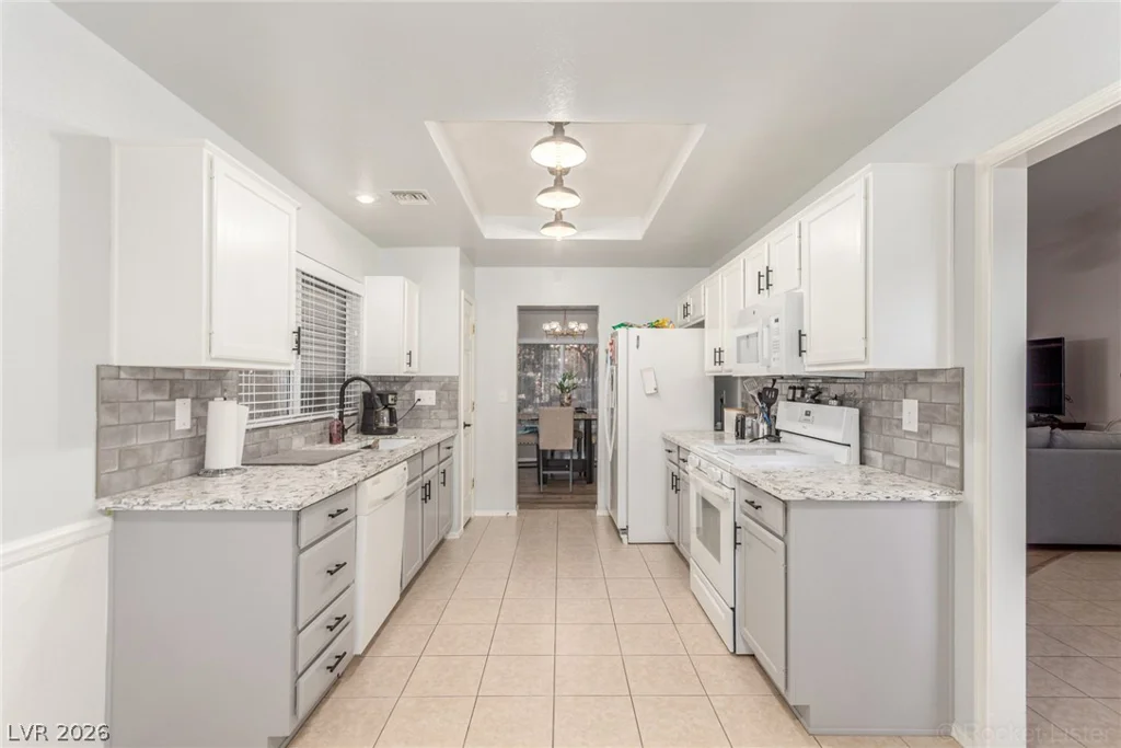 2712 Showcase, Las Vegas, NV 89134