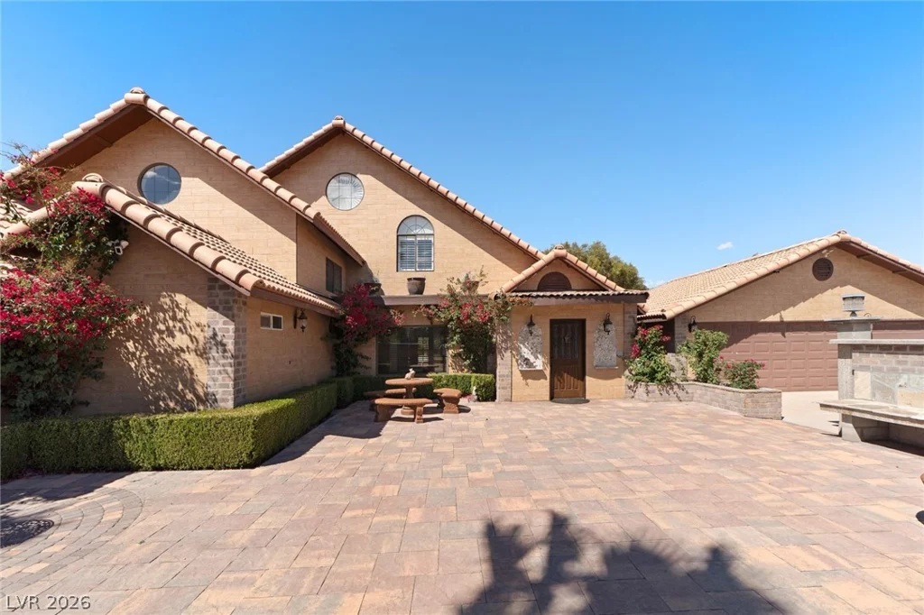 6500 Bullring, Las Vegas, NV 89130