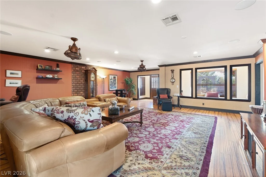 6500 Bullring, Las Vegas, NV 89130