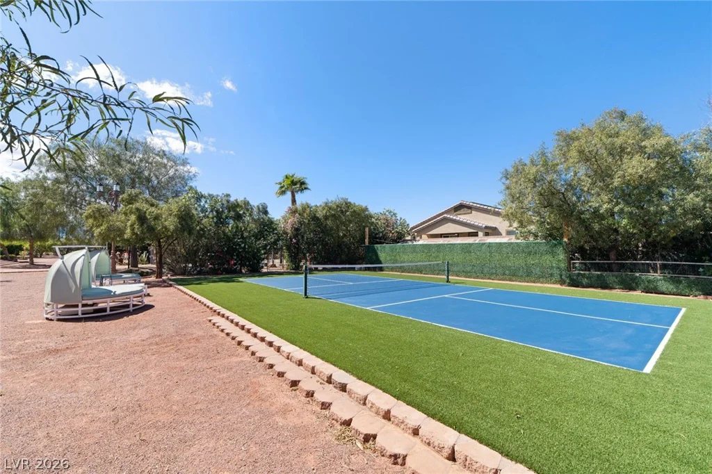 6500 Bullring, Las Vegas, NV 89130