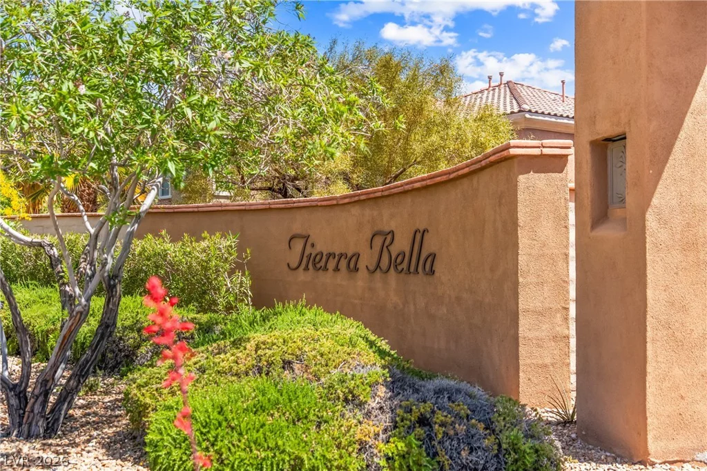 11900 Calle De Sol, Las Vegas, NV 89138