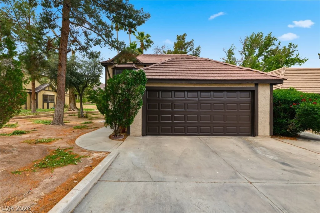3933 Edgemoor, Las Vegas, NV 89121