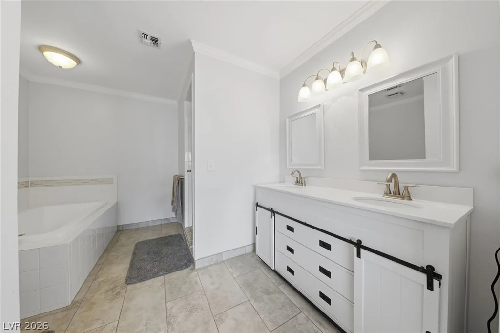 3933 Edgemoor, Las Vegas, NV 89121