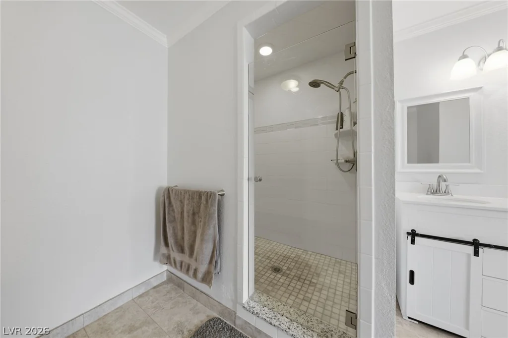 3933 Edgemoor, Las Vegas, NV 89121