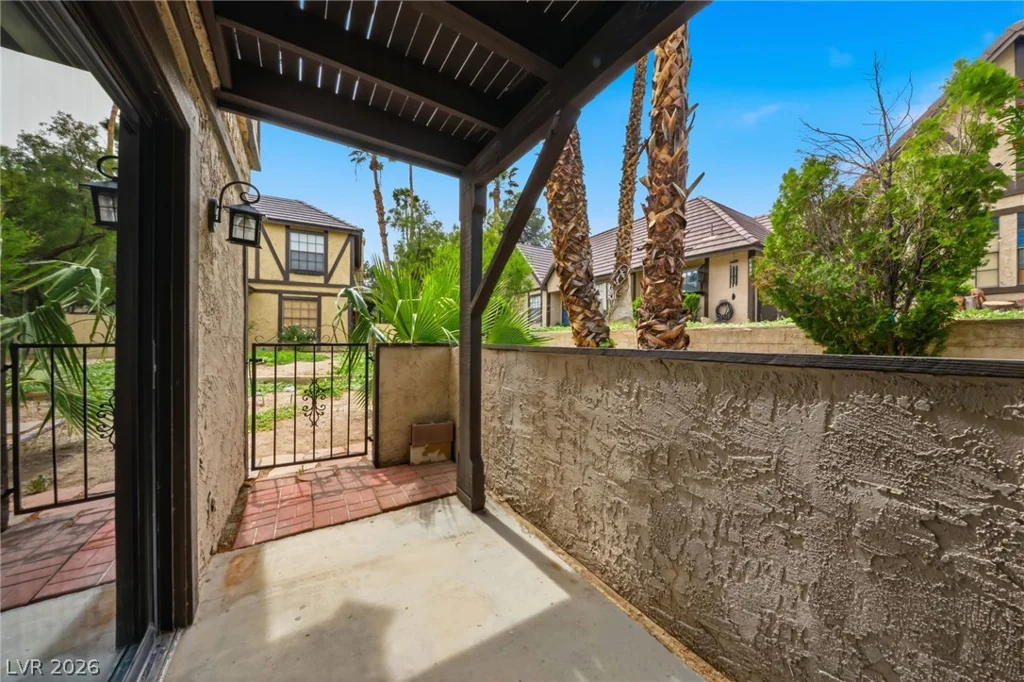 3933 Edgemoor, Las Vegas, NV 89121