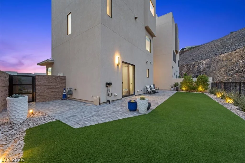 386 Solitude Peak, Henderson, NV 89012