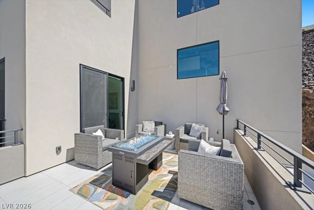 386 Solitude Peak, Henderson, NV 89012