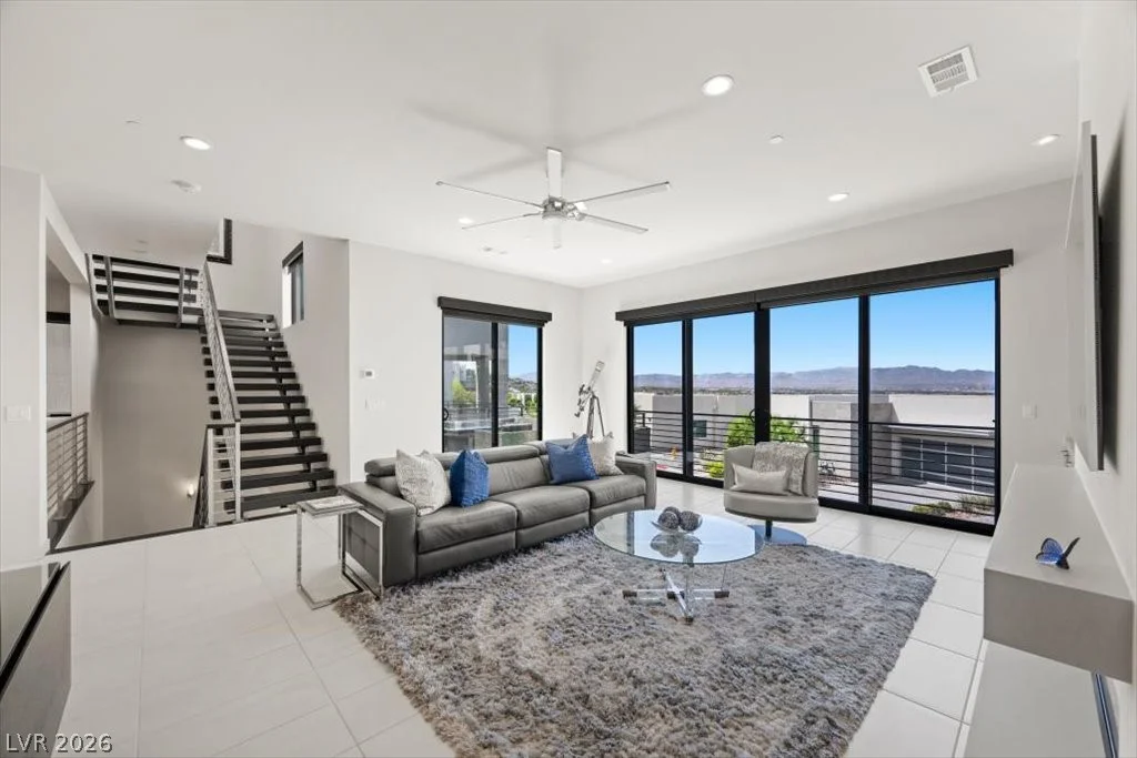 386 Solitude Peak, Henderson, NV 89012