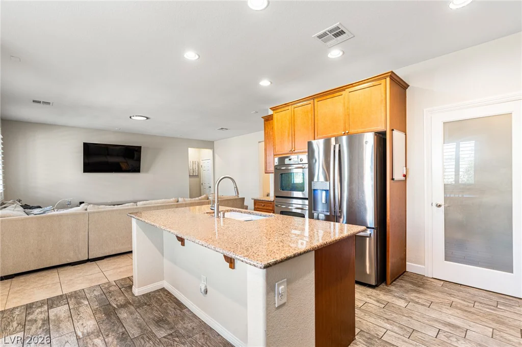 8213 Dragonfly Bush, North Las Vegas, NV 89085