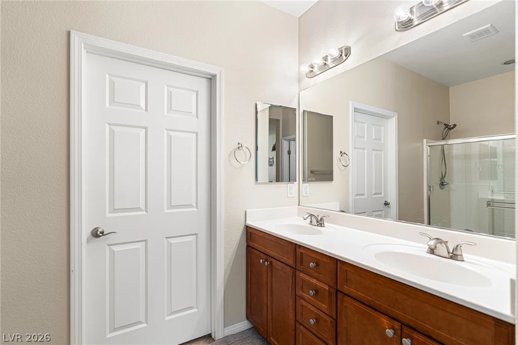 8213 Dragonfly Bush, North Las Vegas, NV 89085