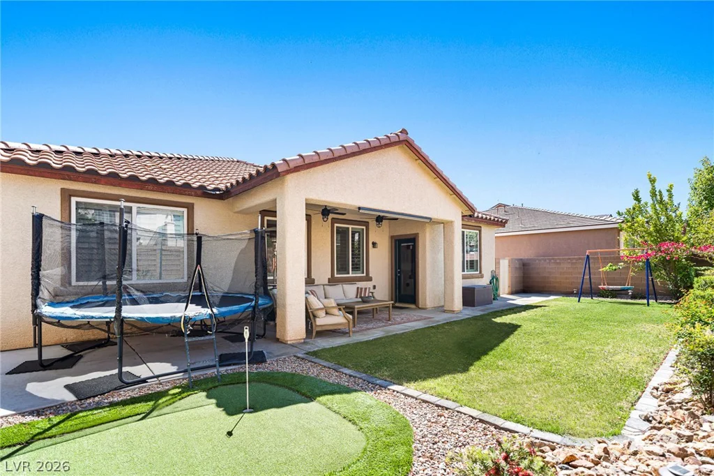 8213 Dragonfly Bush, North Las Vegas, NV 89085