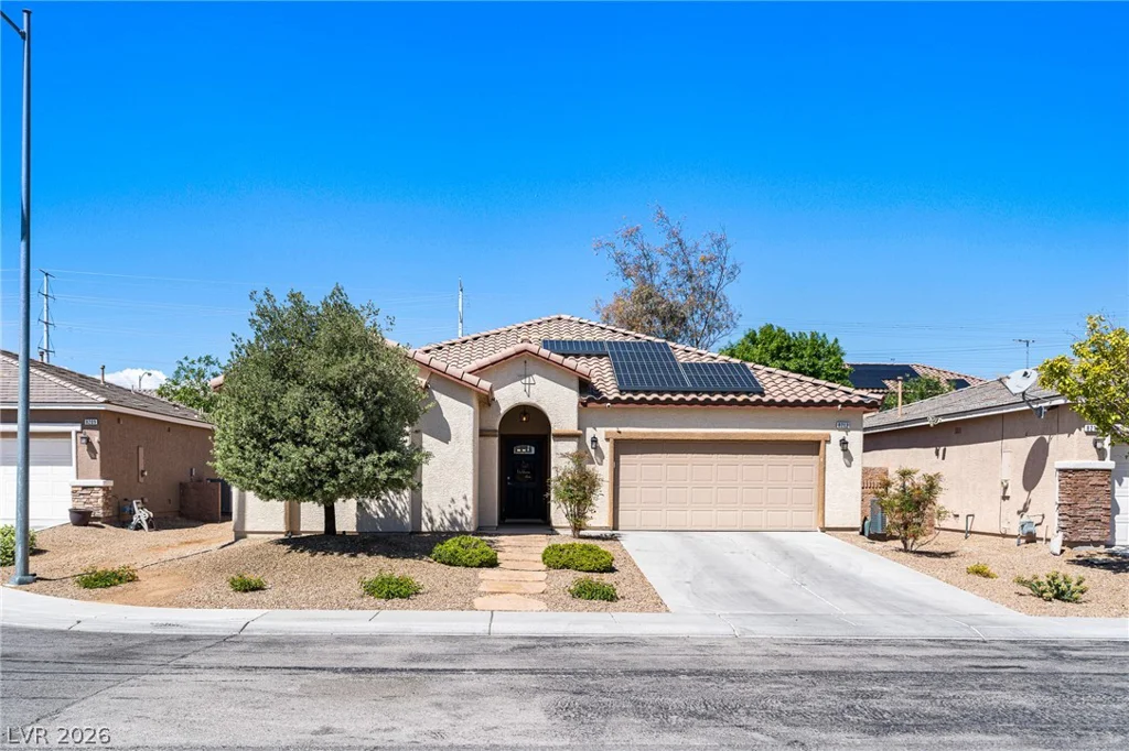 8213 Dragonfly Bush, North Las Vegas, NV 89085