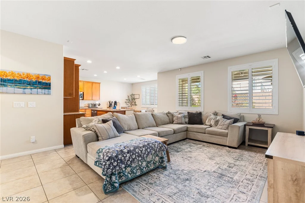 8213 Dragonfly Bush, North Las Vegas, NV 89085