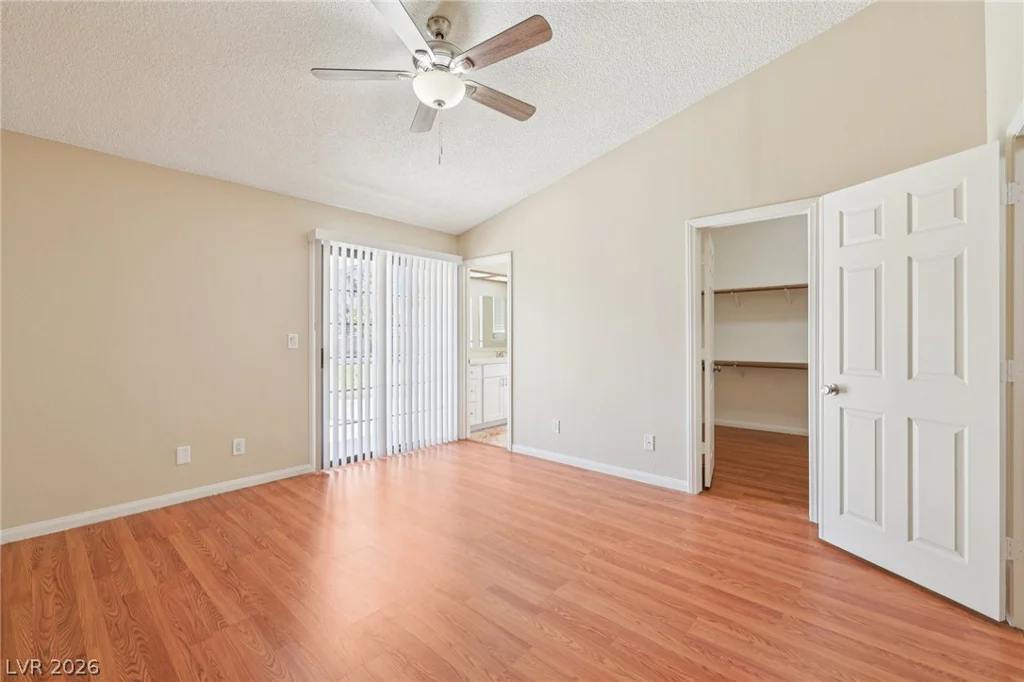 3305 Palmdesert, Las Vegas, NV 89120