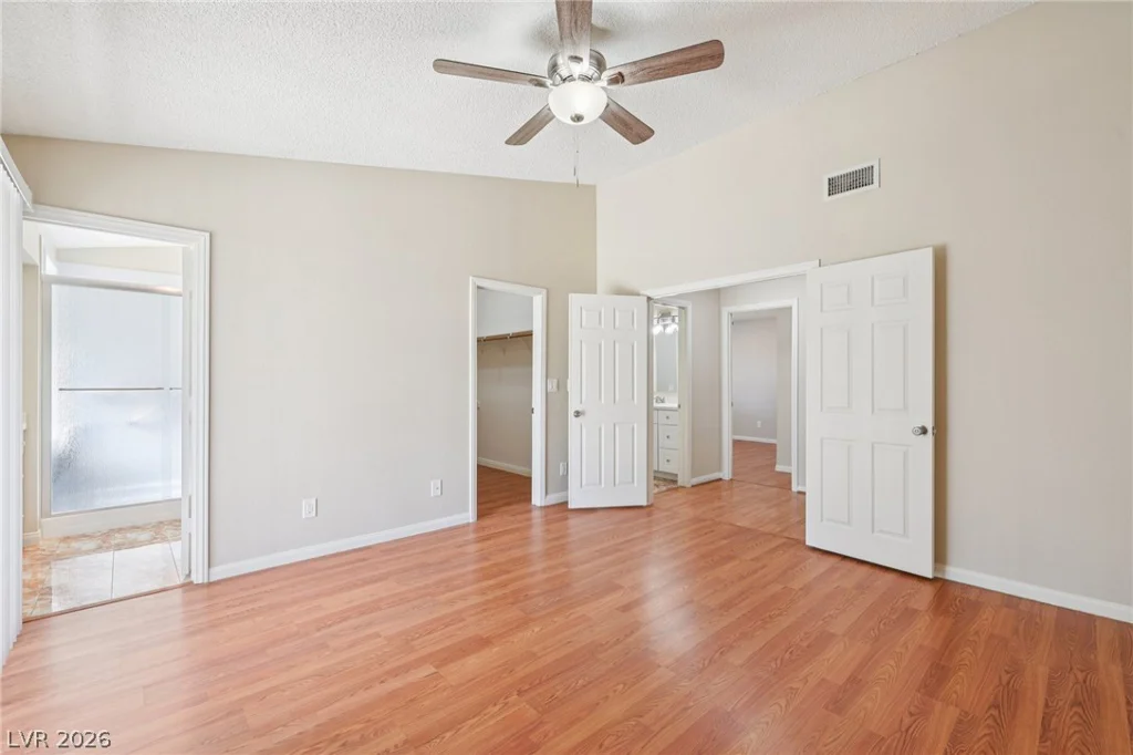 3305 Palmdesert, Las Vegas, NV 89120