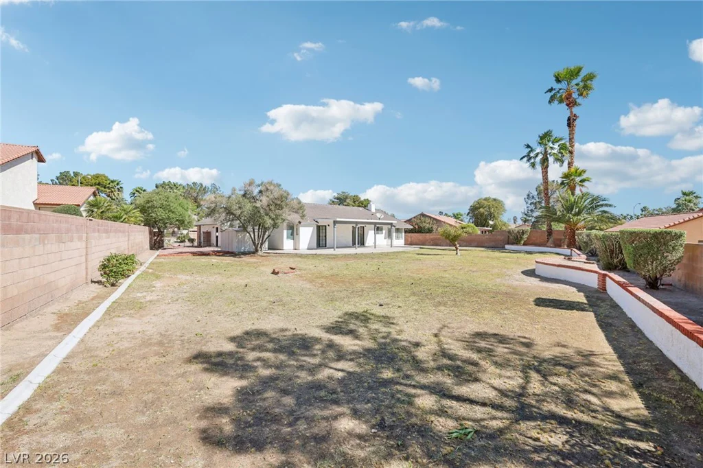 3305 Palmdesert, Las Vegas, NV 89120