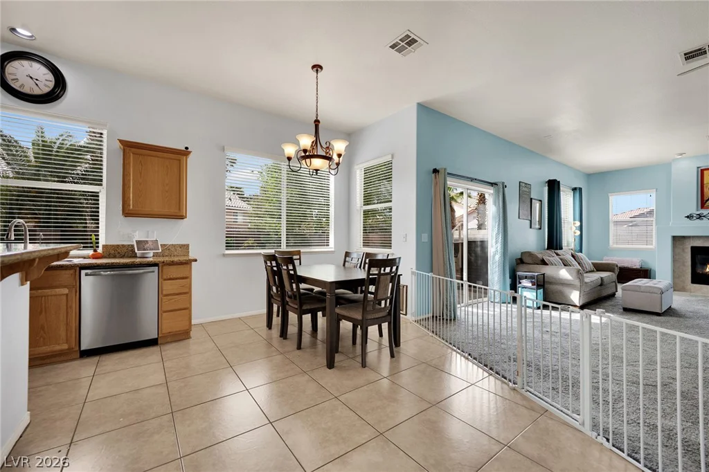 1437 Blazing Sand, Las Vegas, NV 89110