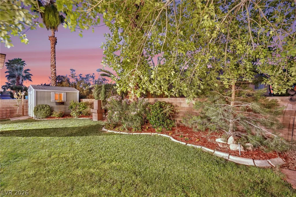 1437 Blazing Sand, Las Vegas, NV 89110
