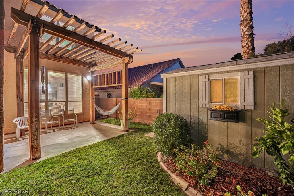 1437 Blazing Sand, Las Vegas, NV 89110