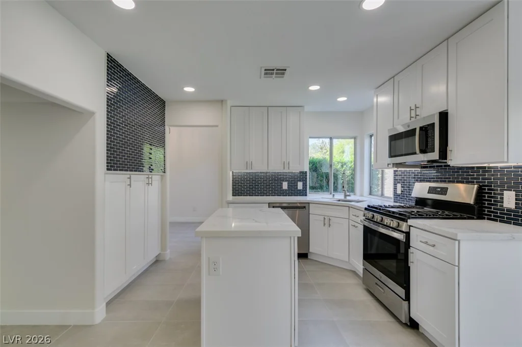 8324 Hollow Wharf, Las Vegas, NV 89128