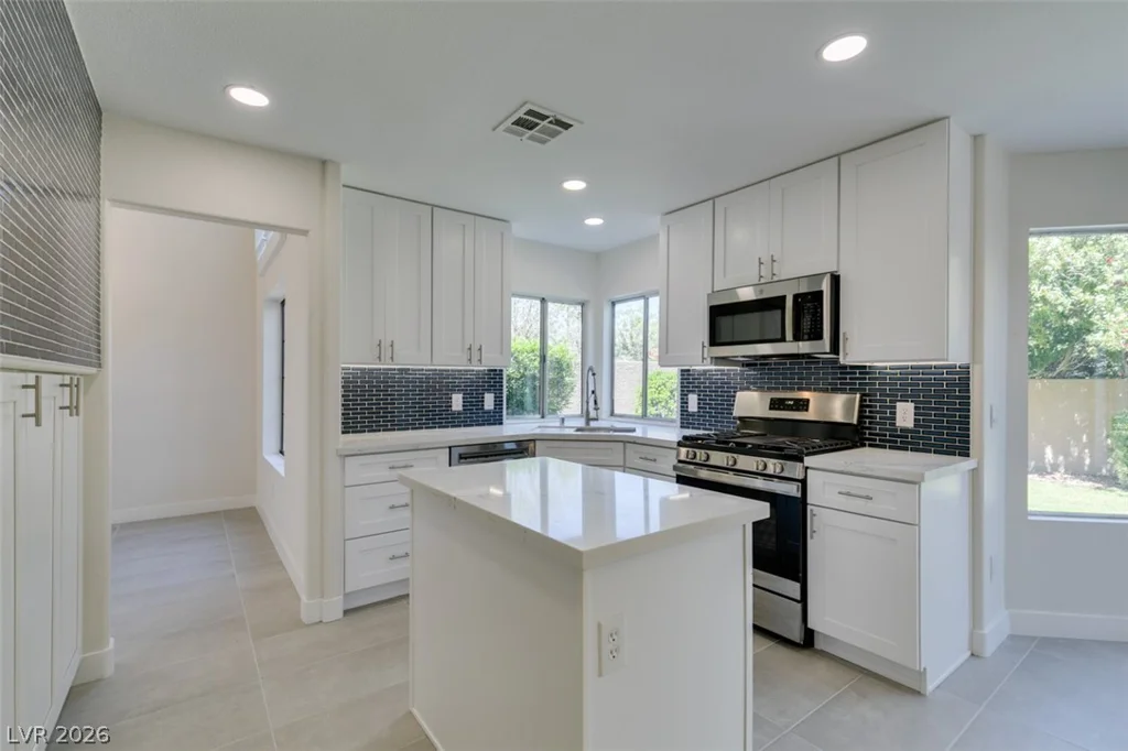 8324 Hollow Wharf, Las Vegas, NV 89128