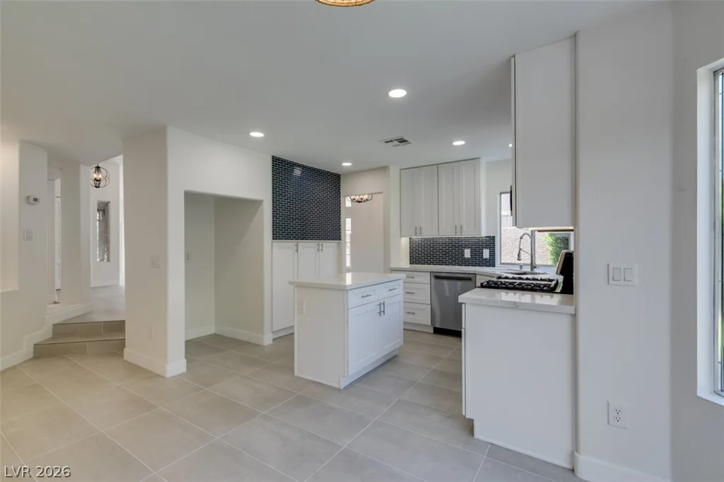 8324 Hollow Wharf, Las Vegas, NV 89128