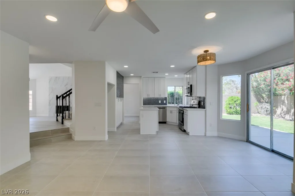 8324 Hollow Wharf, Las Vegas, NV 89128