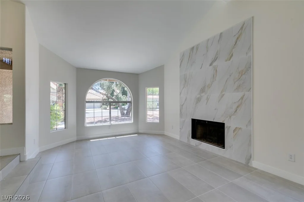 8324 Hollow Wharf, Las Vegas, NV 89128