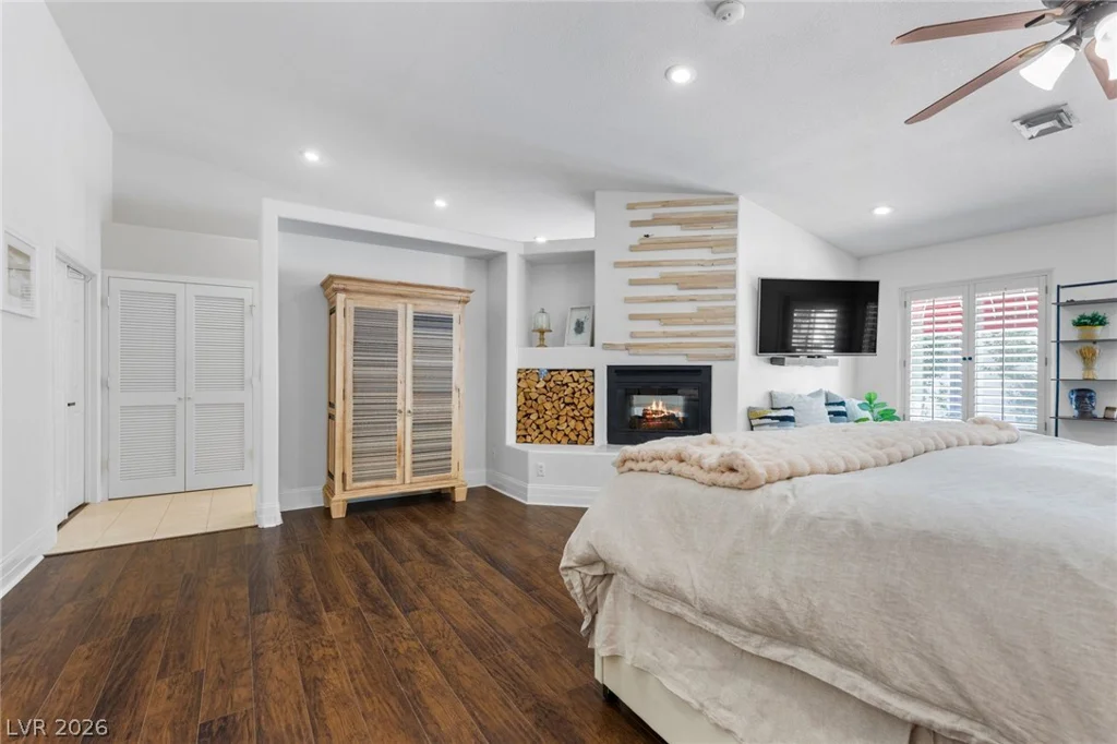 2222 Versailles, Henderson, NV 89074