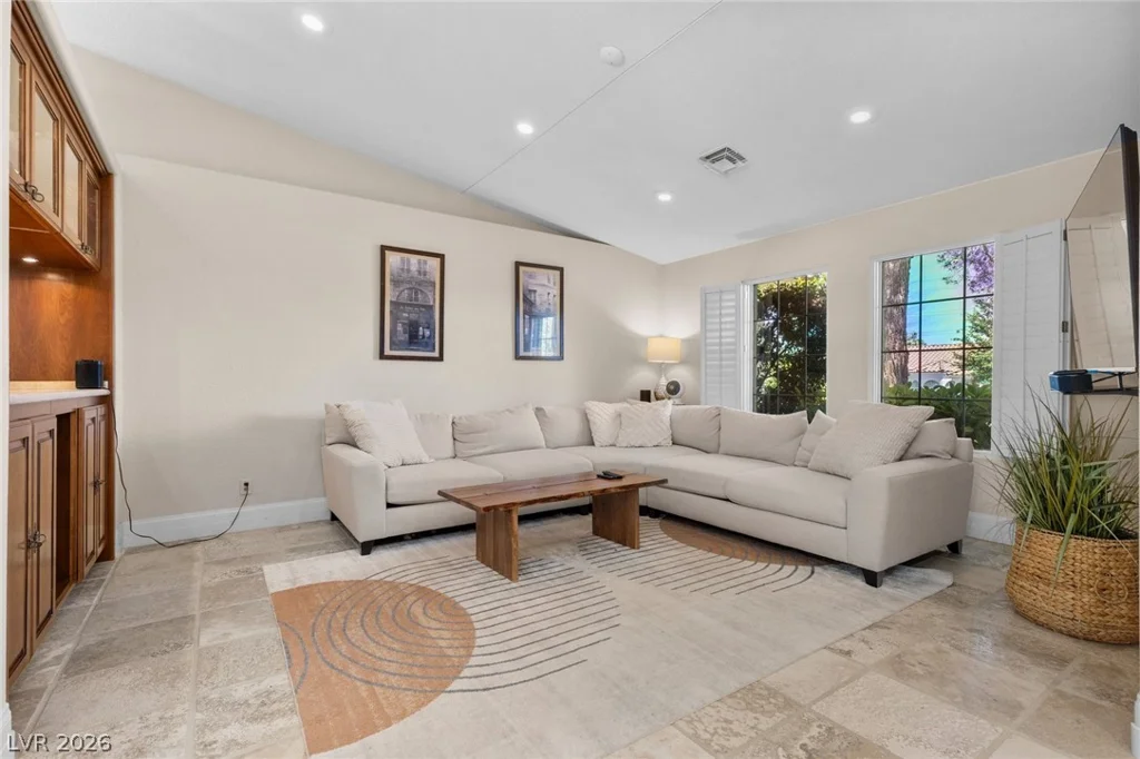 2222 Versailles, Henderson, NV 89074